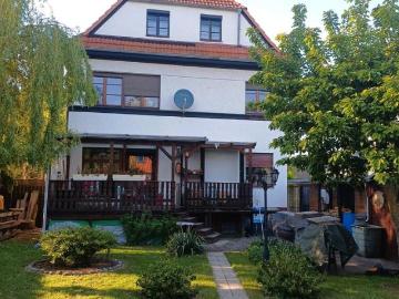 Mehrgenerationenhaus mit Charme von Privat zu verkaufen