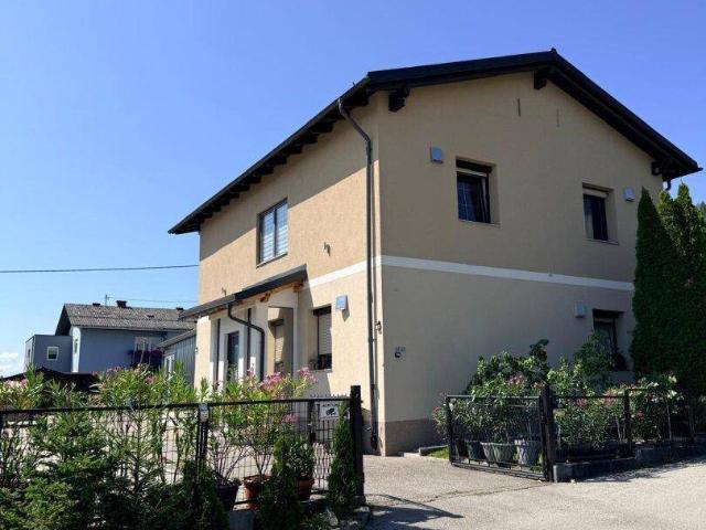 Mehrgenerationenhaus mit Potenzial!