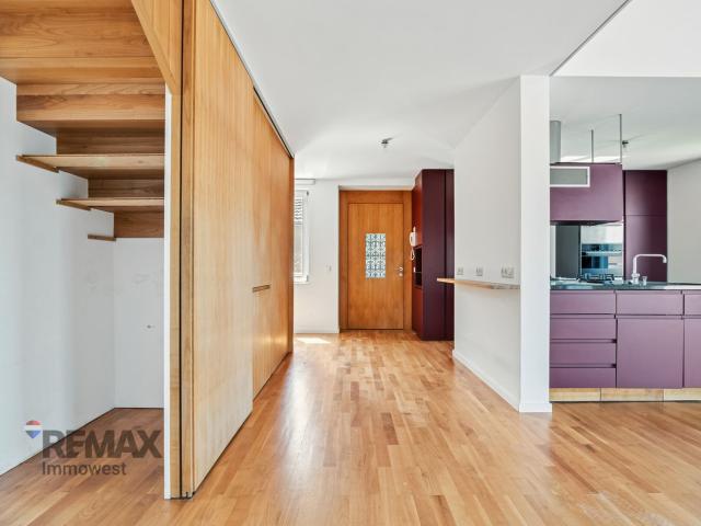 Mehrgenerationenhaus mit Vier Komfortablen Wohnungen