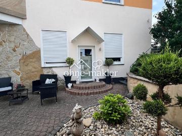 Mehrgenerationenhaus mit zwei Wohneinheiten, Garten und Pool