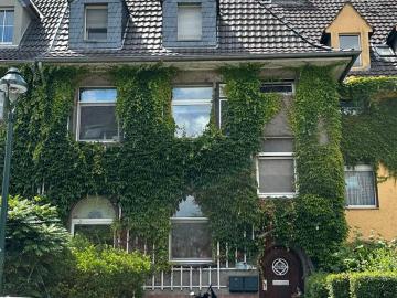 Mehrfamilien Haus zu Verkaufen