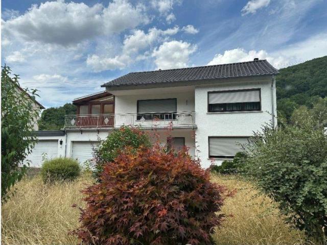 Mehrfamilien Haus in ruhiger Lage