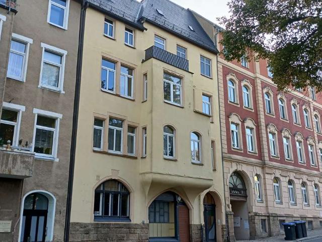 Mehrfamilienhaus mit 4 großen Wohnungen überwiegend saniert sofort nutzbar
