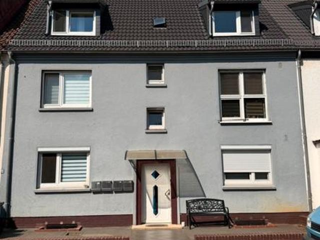 Mehrfamilienhaus mit 4 Wohnungen