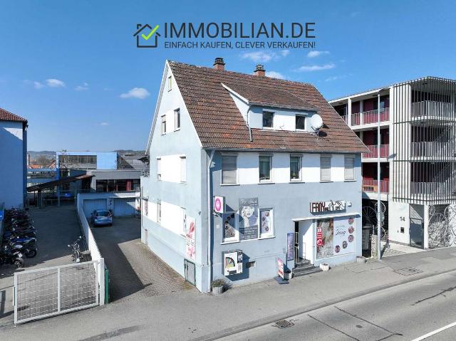 Mehrfamilienhaus mit 5 Wohnungen & Gewerbe zentral in Schorndorf