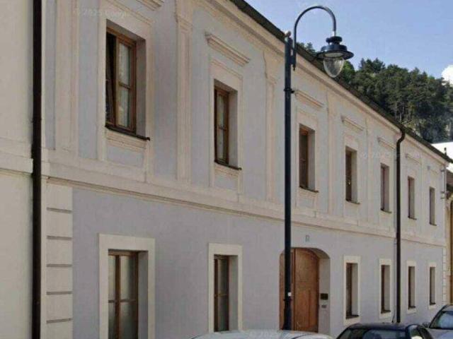 Mehrfamilienhaus mit 5 Wohneinheiten zu verkaufen!