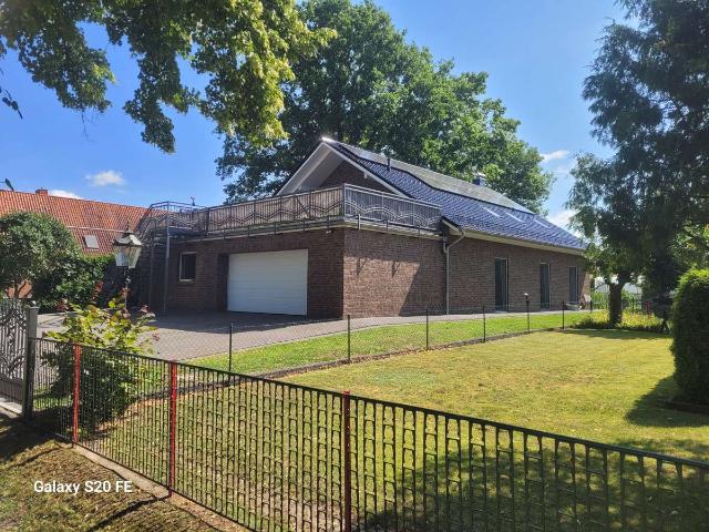 Mehrfamilienhaus mit 11 Zimmern in Gresse