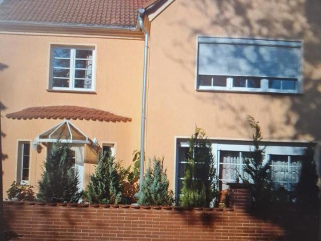 Mehrfamilienhaus mit 15 Zimmern auf 3 Etagen u. 936 m² Grundstück