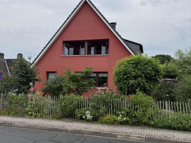Mehrfamilienhaus mit 180 m² Wohnfläche in Wrist