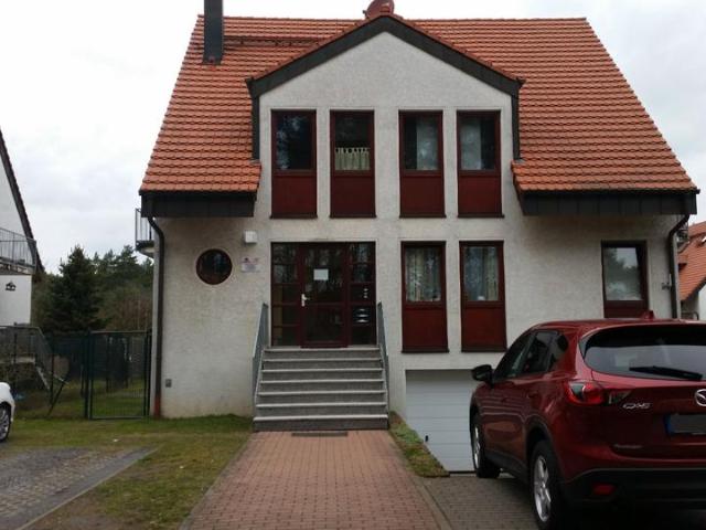Mehrfamilienhaus mit 3 Eigentumswohnungen und großem Garten