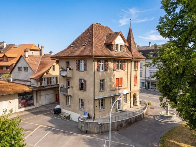 Mehrfamilienhaus mit 3 Einheiten und einem Restaurant im Zentrum von Nidau