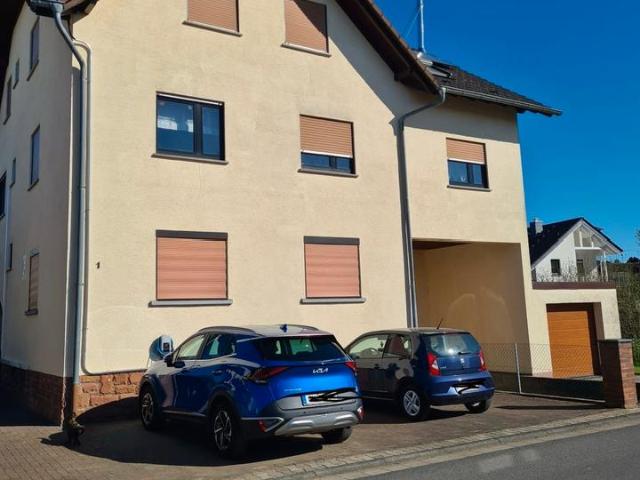 Mehrfamilienhaus mit 3 Wohnungen zu verkaufen