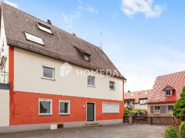 Mehrfamilienhaus mit 3 Wohneinheiten und großer Dachterrasse