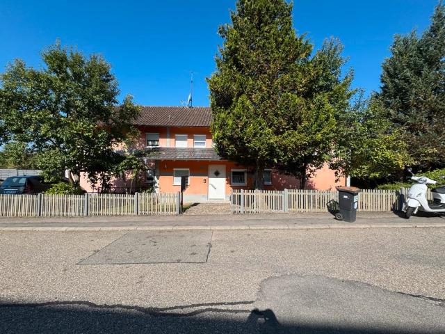 Mehrfamilienhaus mit vier Wohnungen