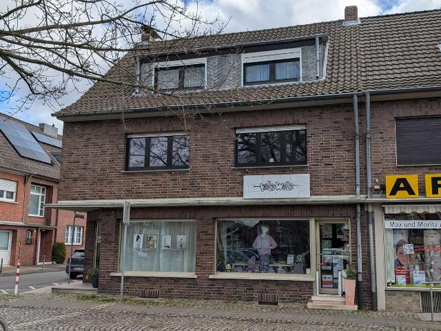 Mehrfamilienhaus mit Wohn und Gewerbeeinheiten in zentraler Lage von Kerpen Türnich