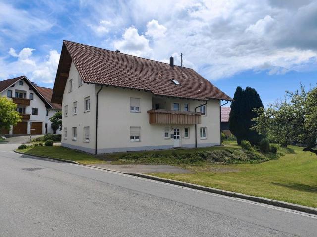 Mehrfamilienhaus mit zwei ausgebauten Wohneinheiten