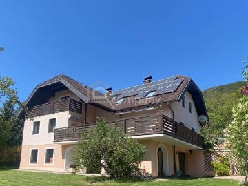 Haus zum Verkauf in 2753 - Parkplatz