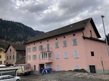 Mehrfamilienhaus mit Ausbaupotenzial / Mehrfamilienhaus mit Ausbaupotenzial