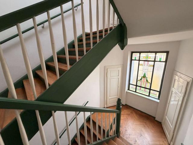 Mehrfamilienhaus mit Balkonen in Altlindenau für Faktor 20,7