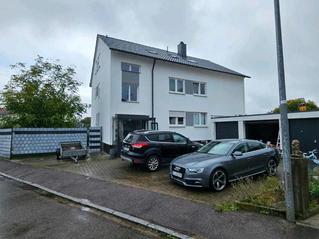 Mehrfamilienhaus mit Bauplatz