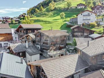 Mehrfamilienhaus mit drei Wohnungen