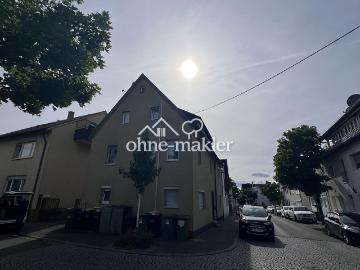 Mehrfamilienhaus mit Entwicklungspotenzial in begehrter zentraler Lage von Asperg