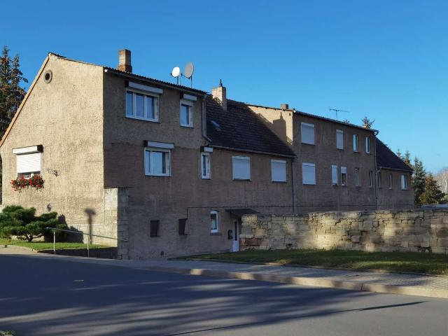 Mehrfamilienhaus mit Gartengrundstück