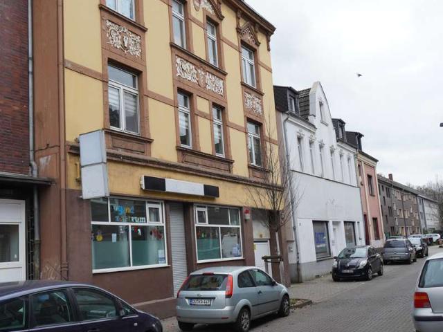 Mehrfamilienhaus mit Gewerbeeinheit | Kapitalanlage mit Entwicklungsperspektive in Duisburg Laar