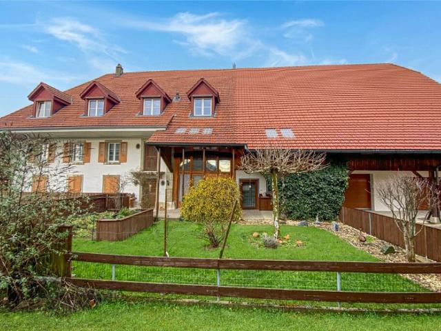 Mehrfamilienhaus mit Liebe zum Altbau Charme