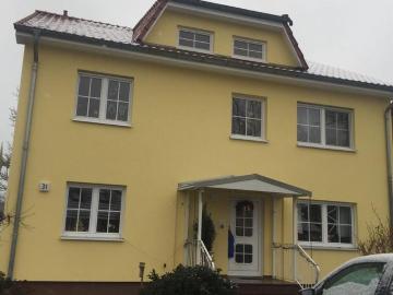 Mehrfamilienhaus mit sehr großem Grundstück zu verkaufen inBötzow