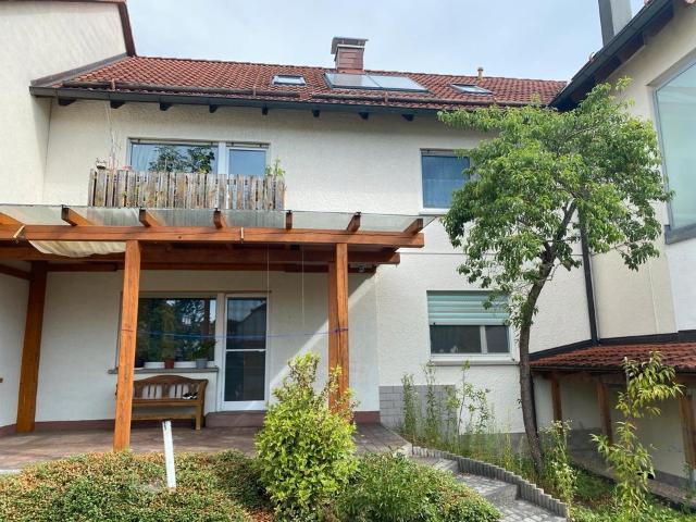 Mehrfamilienhaus Mittelhaus mit 3 WE in Wendelstein OT GSL