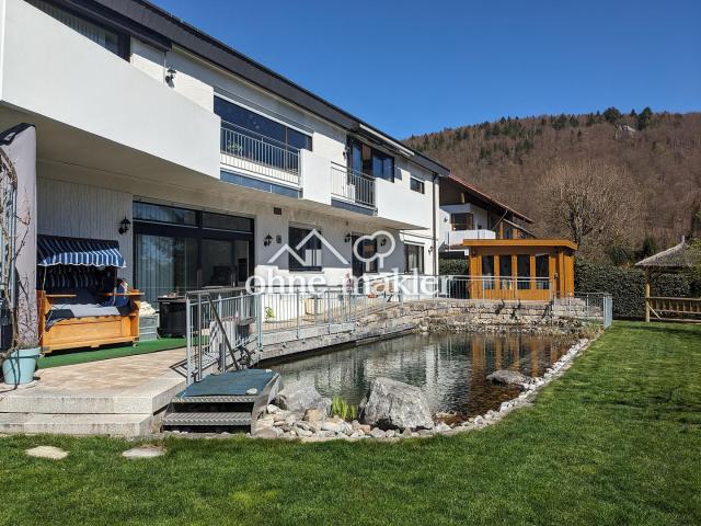 Mehrfamilienhaus für Wohnen & Arbeiten mit genehmigter Gewerbenutzung/Ferienvermietung in Hanglage
