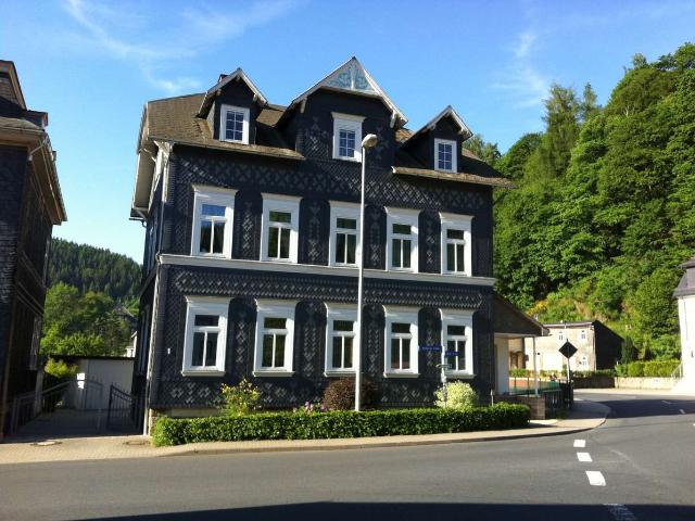 Mehrfamilienhaus für bis zu drei Familien