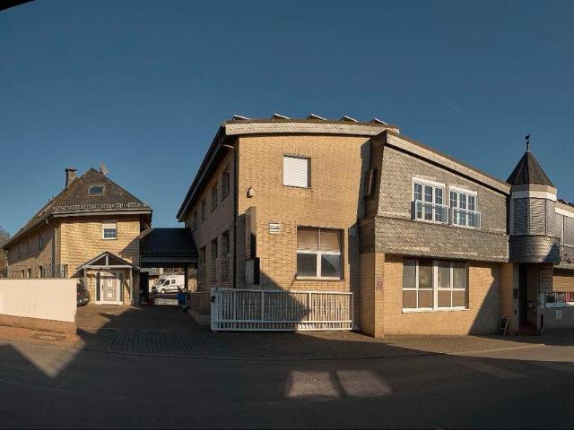 Mehrfamilienhaus,Gewerbe,3Wohnugen,Provisionsfrei,Generationen
