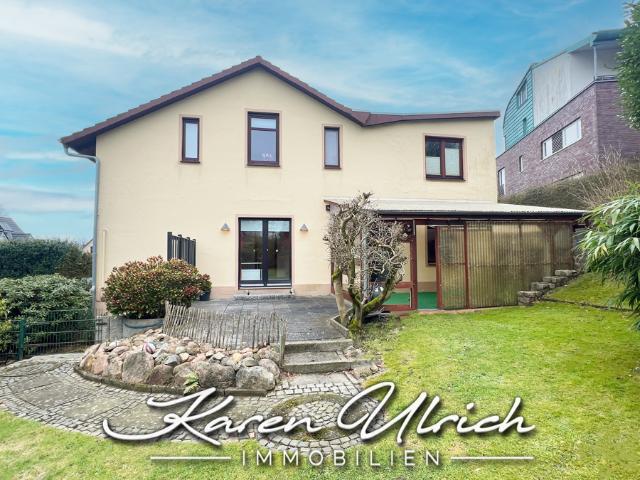Mehrfamilienhaus im Hittfelder Ortskern