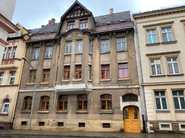 Mehrfamilienhaus im Jugendstil, zentrale Lage, teilvermietet mit Sanierungs AfA