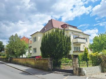 Mehrfamilienhaus in begehrter Wohnlage von Dresden Bühlau