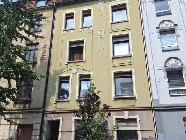 Mehrfamilienhaus in Duisburg Mitte, 47053 zu verkaufen
