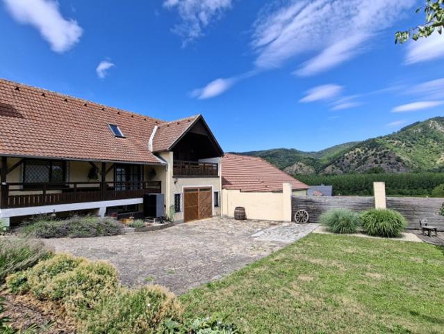 Mehrfamilienhaus in der Wachau mit direktem Blick auf Donau und Dürnstein