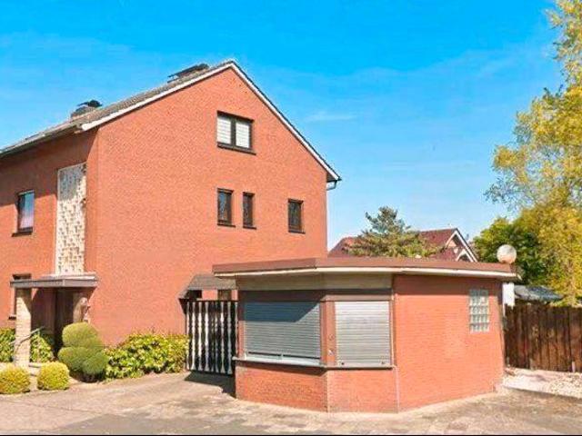 Mehrfamilienhaus in Doppelhausbauweise Ahlener Westen