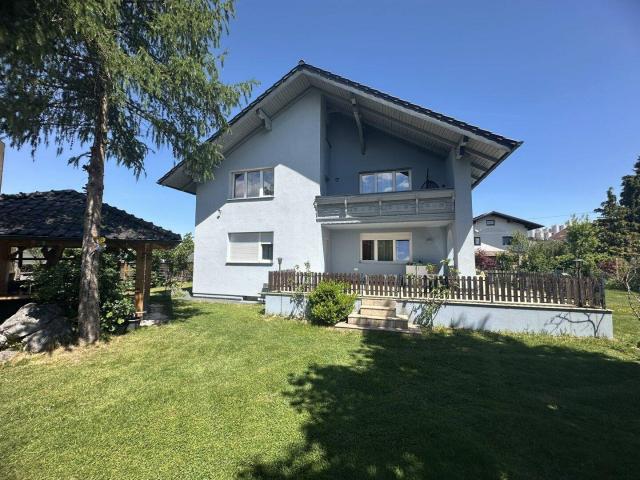 Mehrfamilienhaus in Gmunden mit großem Garten, Balkon, 2 Garagen – ca.180m²,und ca.9,5 Zimmer!