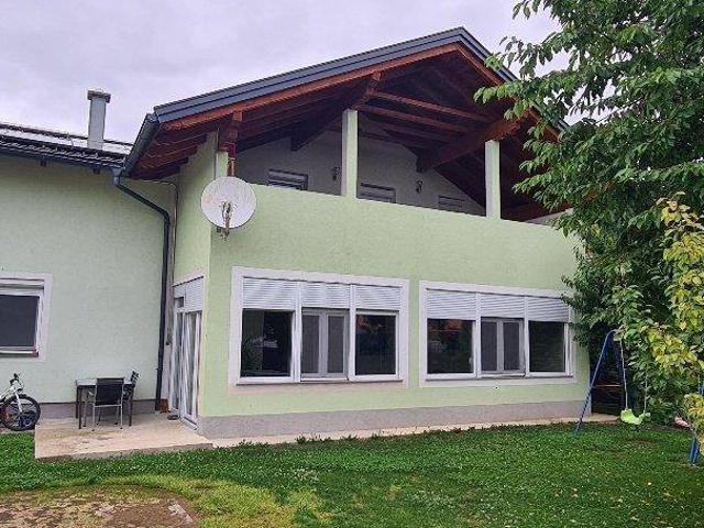 Mehrfamilienhaus in ruhiger Lage bei Mattighofen