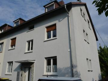 Mehrfamilienhaus in schöner Lage mit großem Garten