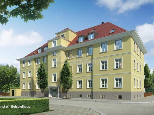Mehrfamilienhaus in Schrems: 9 Zimmer, Garten, Garage, teilsaniert