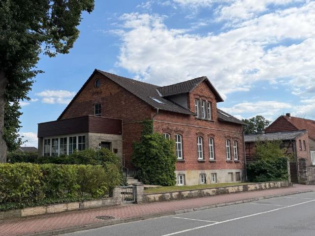 Mehrfamilienhaus in Velpke mit 277 m² Wohnfläche