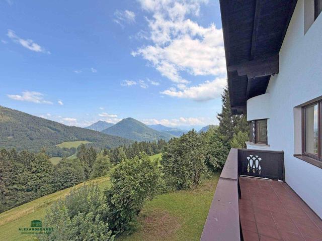 Mehrfamilienhaus in wunderschöner Aussichtslage am Gaisberg