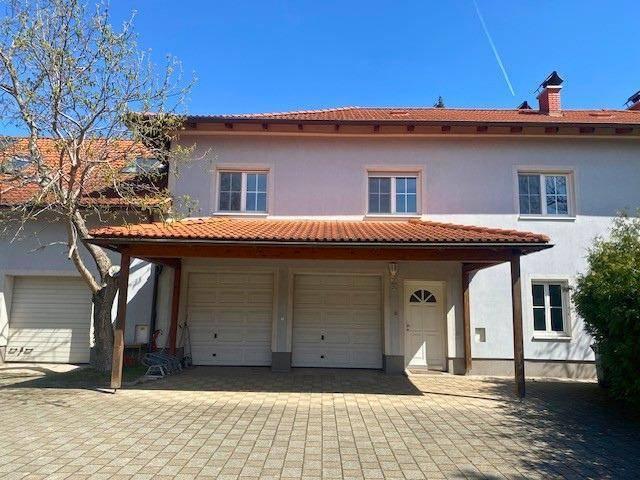 Mehrfamilienhaus in Wiener Neustadt viel Platz für Generationen!