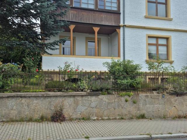 Mehrfamilienhaus Villa mit Blick auf das Schönfelder Hochland