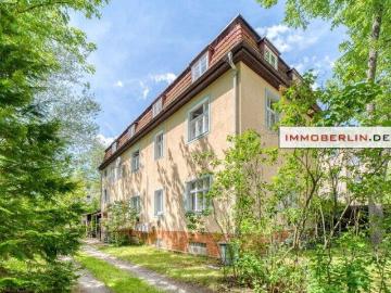 Mehrfamilienhaus, Wohnhaus in Berlin