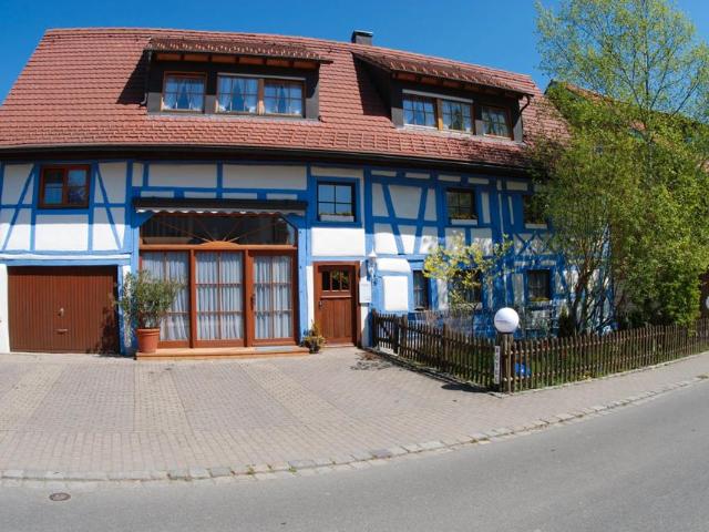 Mehrfamilienhaus zu verkaufen, 5 Min zum See